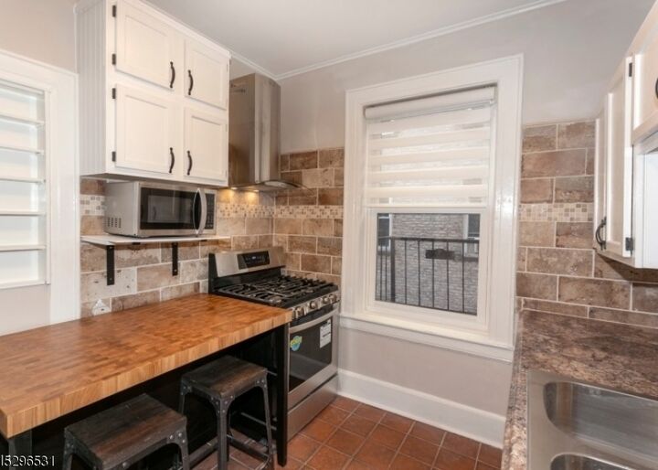 Property Photo:  14 Forest St 205  NJ 07042 