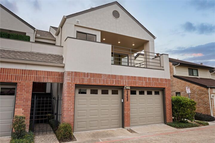 Property Photo:  2668 Bering Drive 2668  TX 77057 