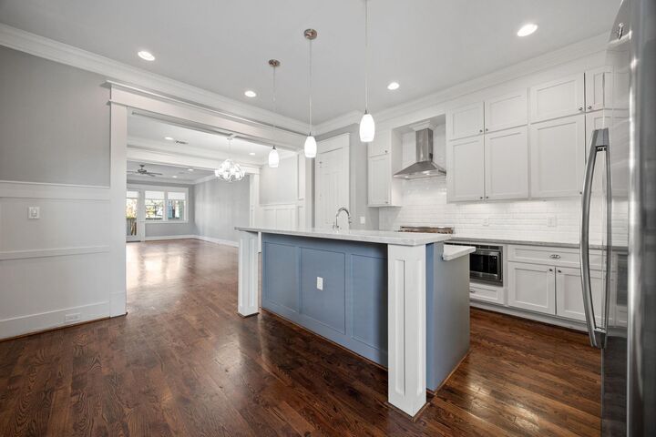 Property Photo:  519 E 28th Street  TX 77008 