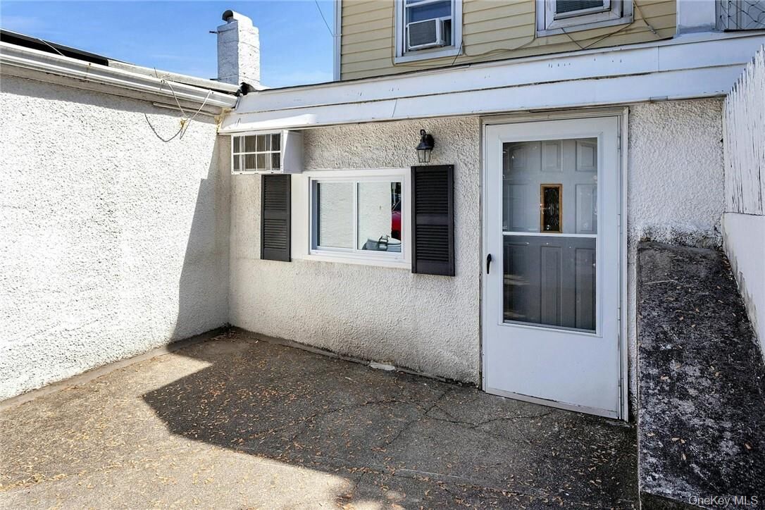 Property Photo:  1970 E Main Street Apt 1974  NY 10547 