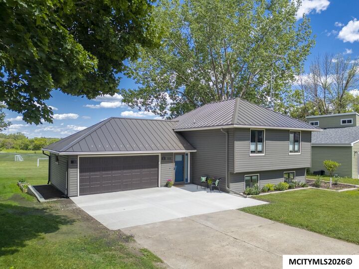 Property Photo:  908 S 15th St  IA 50428 