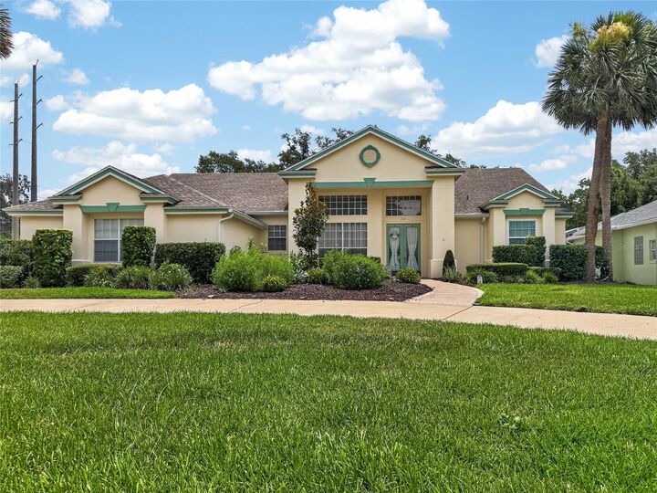 Property Photo:  1131 Arbor Glen Circle  FL 32708 
