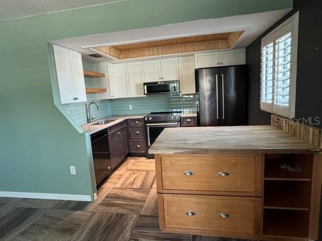 Property Photo: 300 Base Avenue E 111 FL 34285