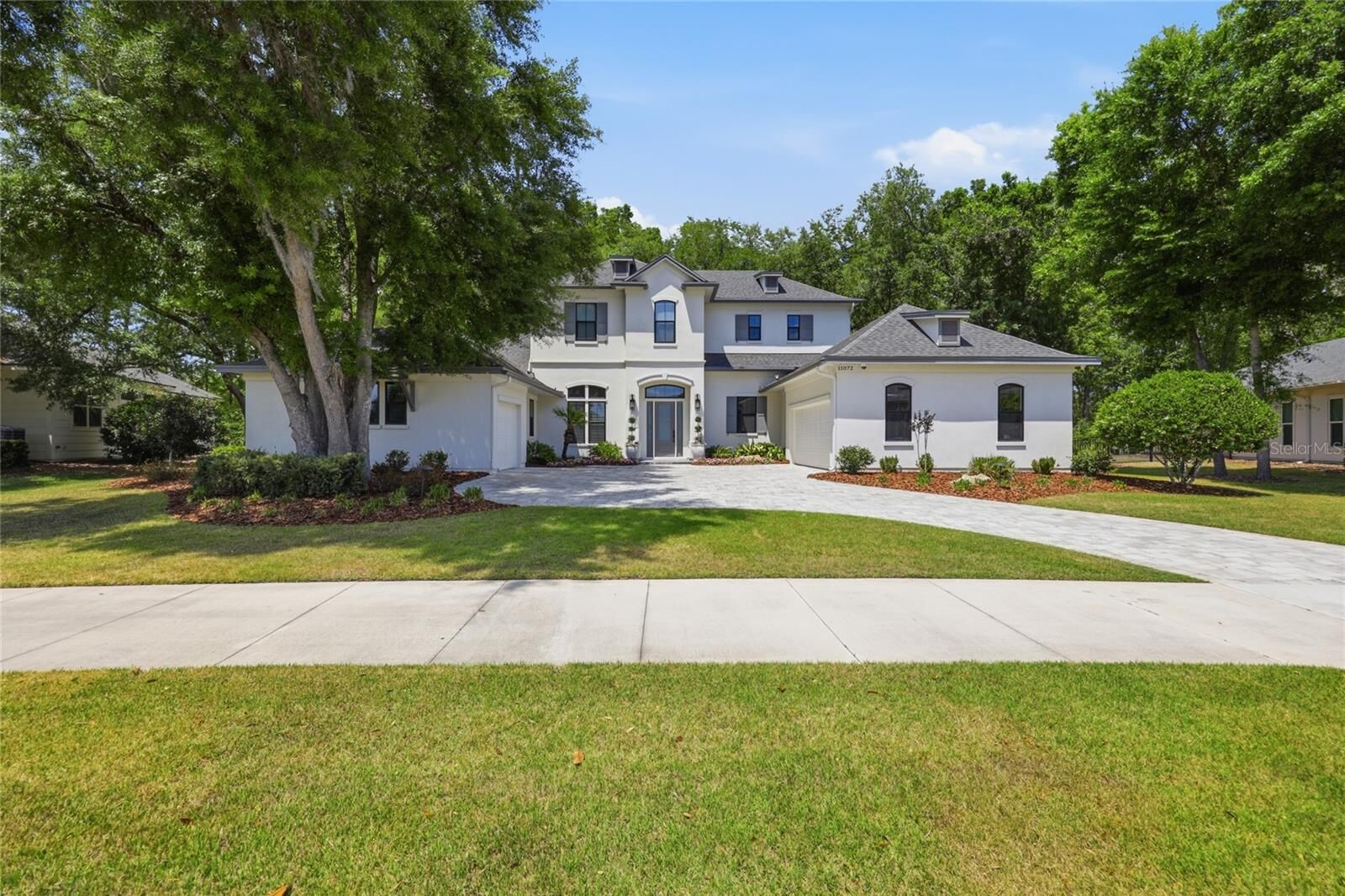 Property Photo: 11072 SW 33rd Lane FL 32608