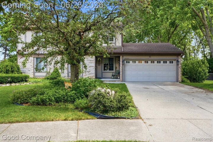 Property Photo:  38630 Meeting House Lane  MI 48154 1144 