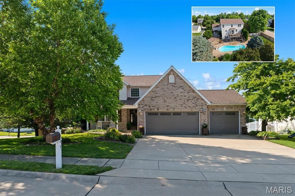 Property Photo:  107 Crystal Gate Lane  IL 62034 