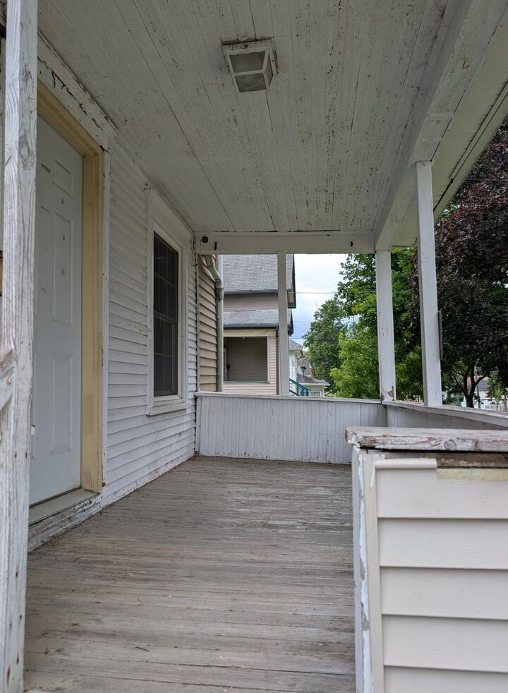 Property Photo:  1913 Plymouth Street  MI 49203 