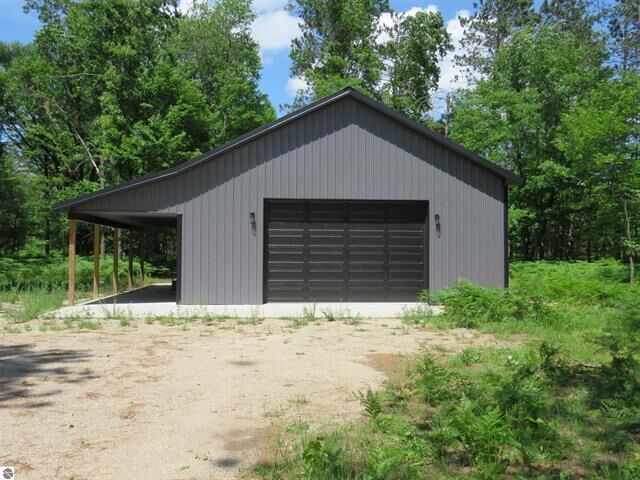 Property Photo: 10420 W Rosted Road MI 49651