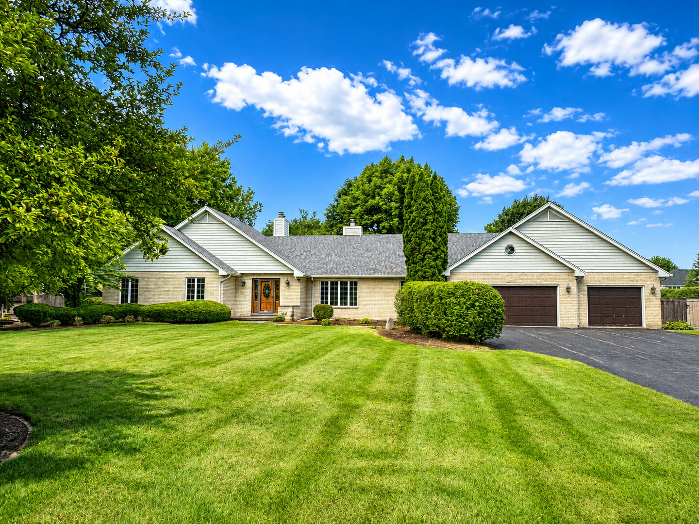 Property Photo: 4452 Tuma Road IL 60560