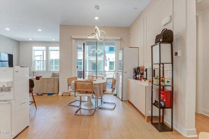 Property Photo:  27406 N Merlin Place 202  CA 91381 