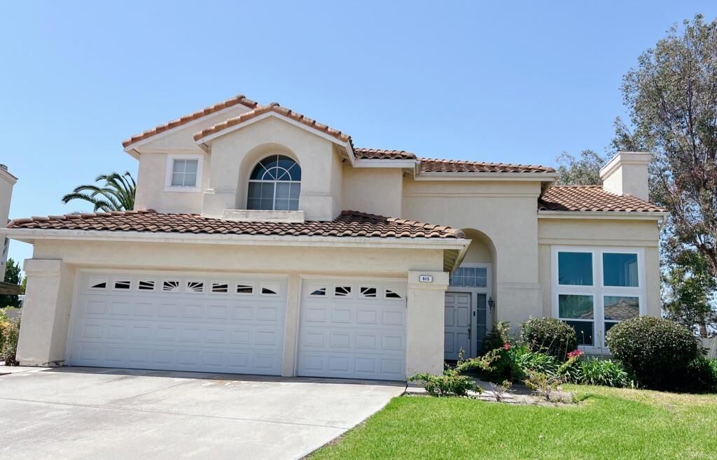 Property Photo: 615 Naples Ct CA 92057