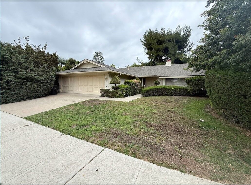 Property Photo: 2861 N Rustic Gate CA 92867