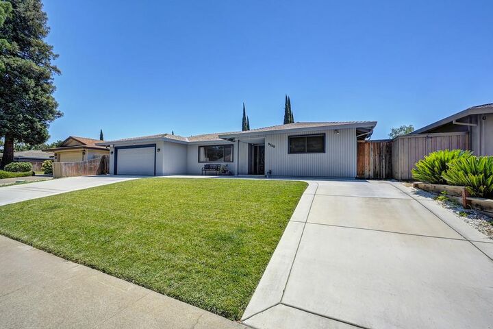 Property Photo: 9700 Mira Del Rio Drive CA 95827