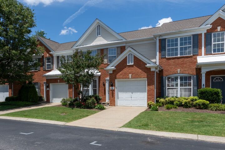 Property Photo: 510 Old Towne Dr TN 37027