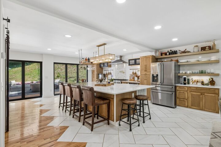 Property Photo: 1018 Walnut Ct TN 37072