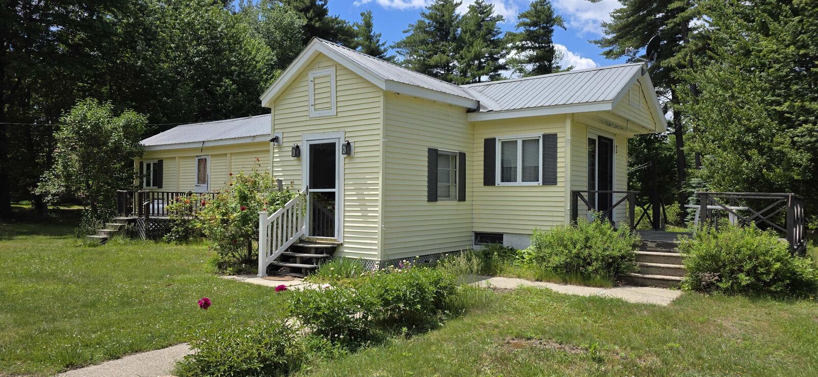 Property Photo: 17 Mobile Coach Lane NH 03057