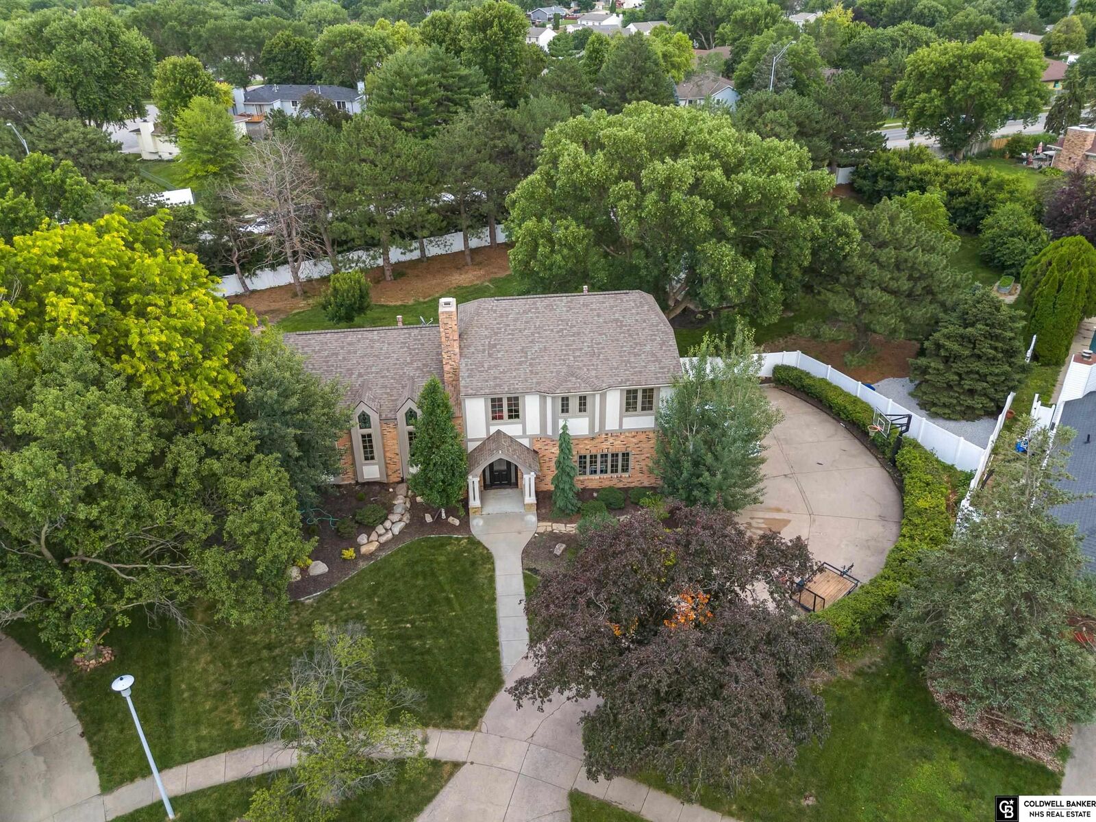 Property Photo:  2601 Bretigne Circle  NE 68512 