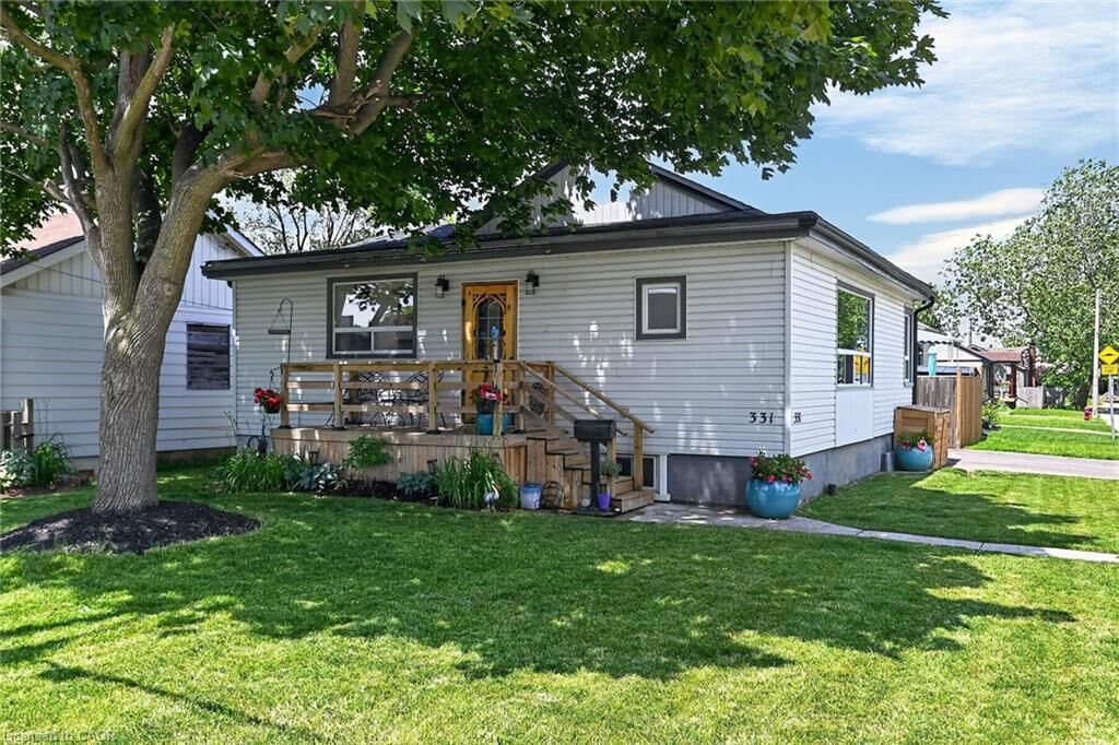 Property Photo:  331 Guelph Street  ON L8H 3C6 