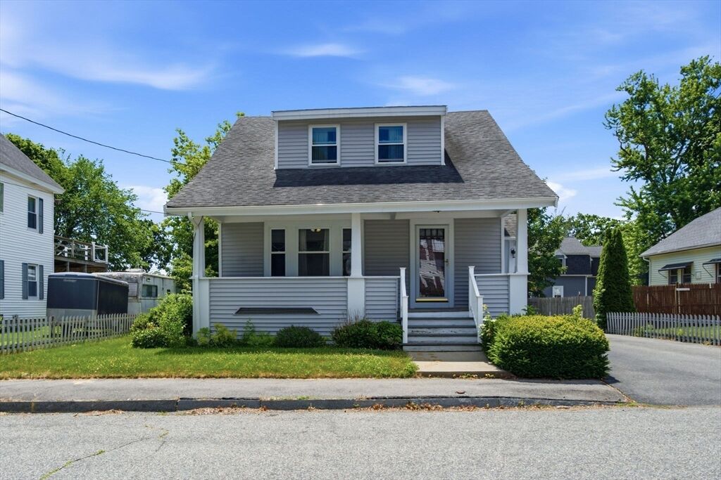Property Photo: 8 Jefferson Ave MA 02780