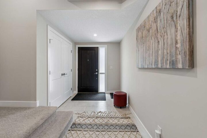 Property Photo: 711 Crestridge Common SW AB T3B 6L6