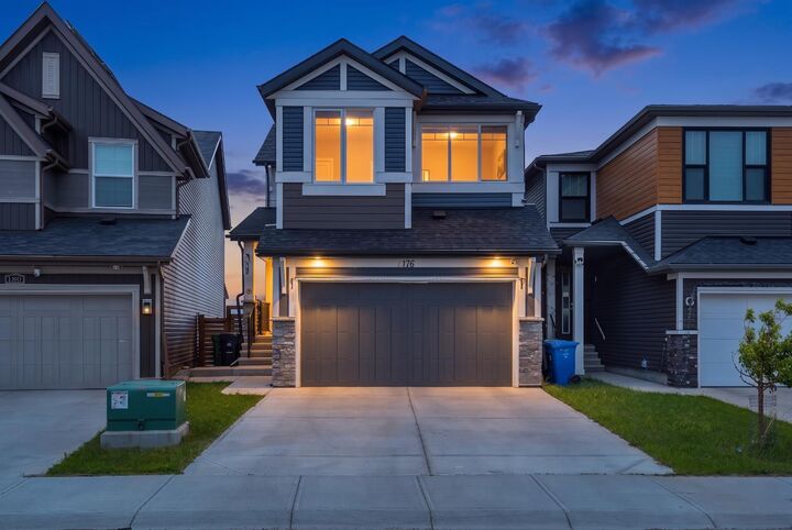176 Howse Crescent NE — photo 1