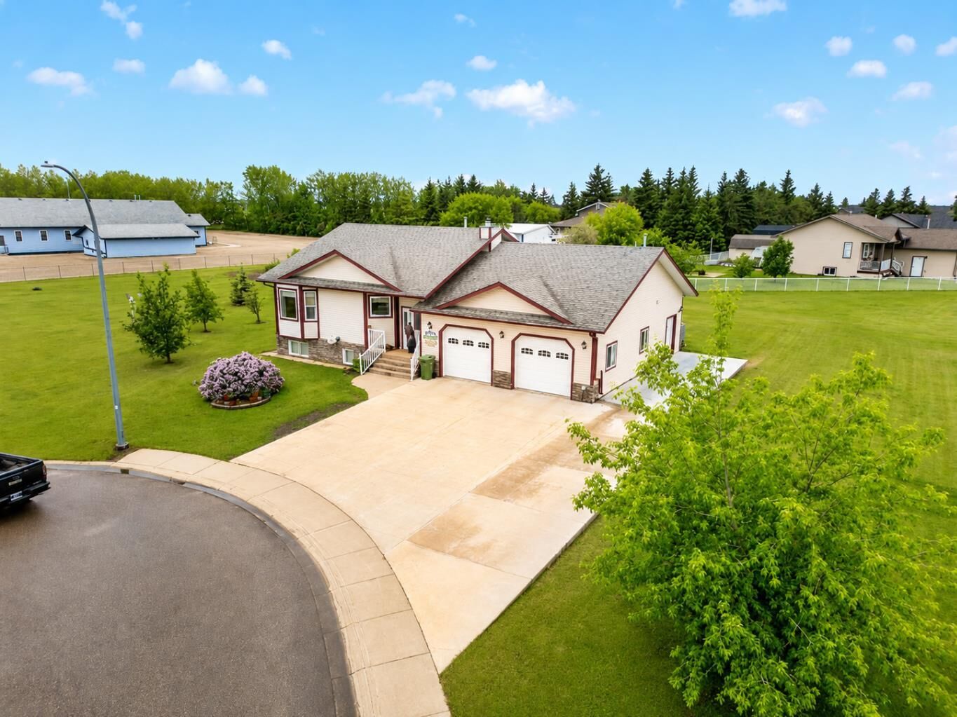 Property Photo: 9506 106A St AB T0H 2H0
