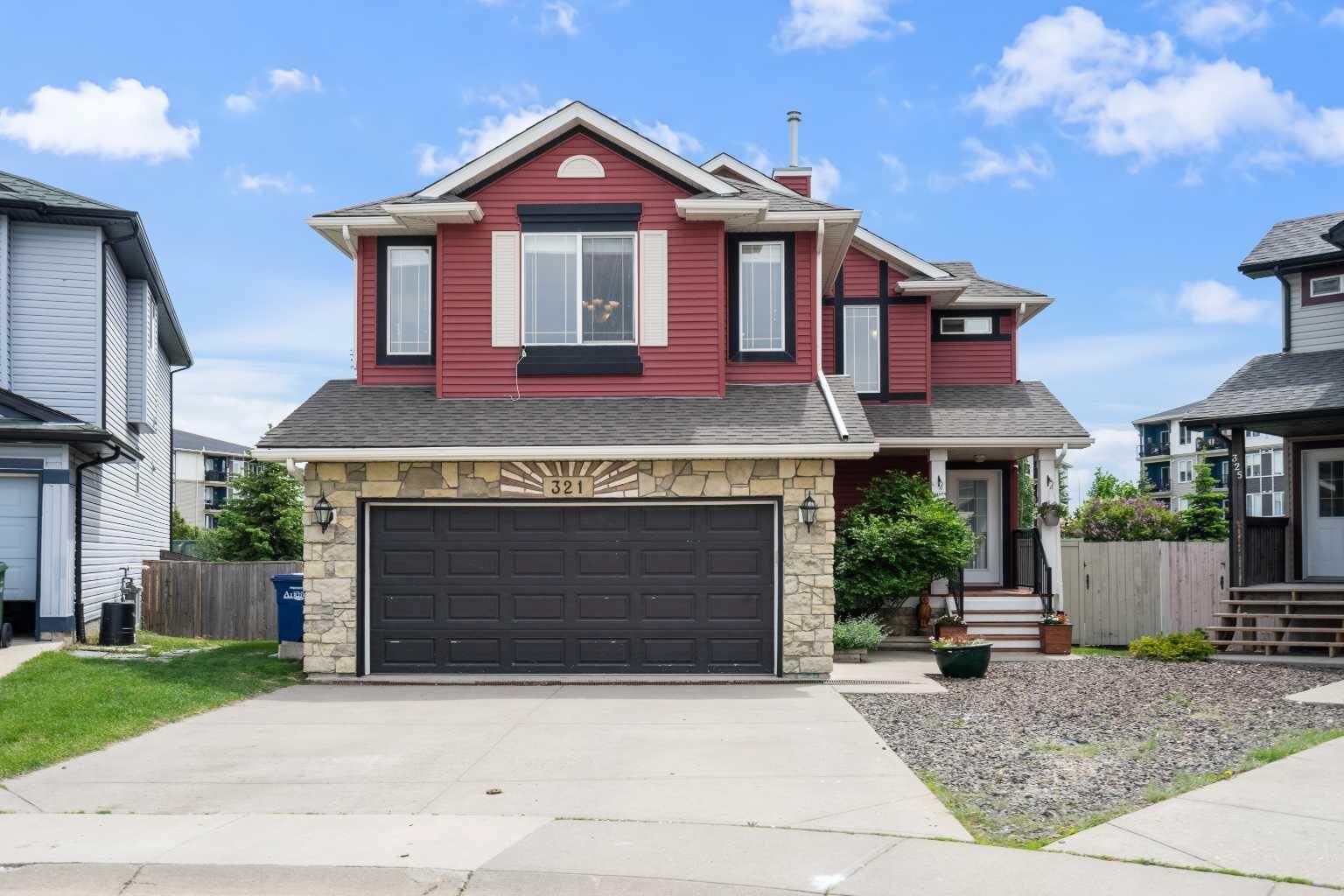 Property Photo:  321 Bayside Place SW  AB T4B 2X5 