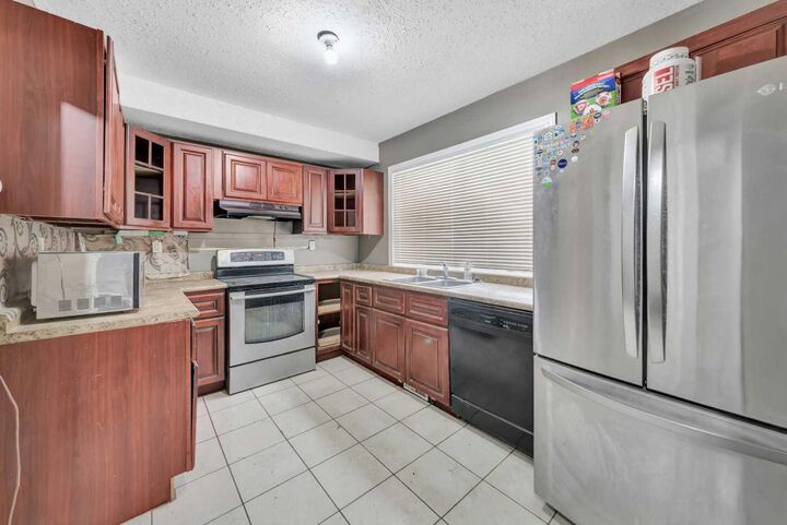 Property Photo:  4825 45 Street  SK S9V 0H8 