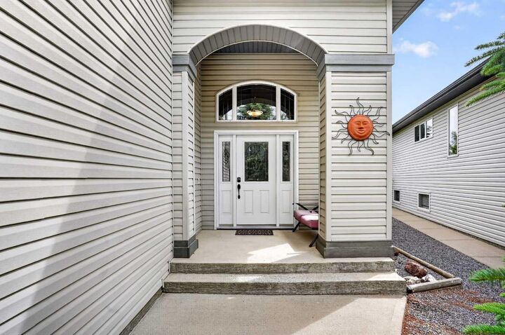 Property Photo:  382 Heritage Boulevard W  AB T1K 7M5 