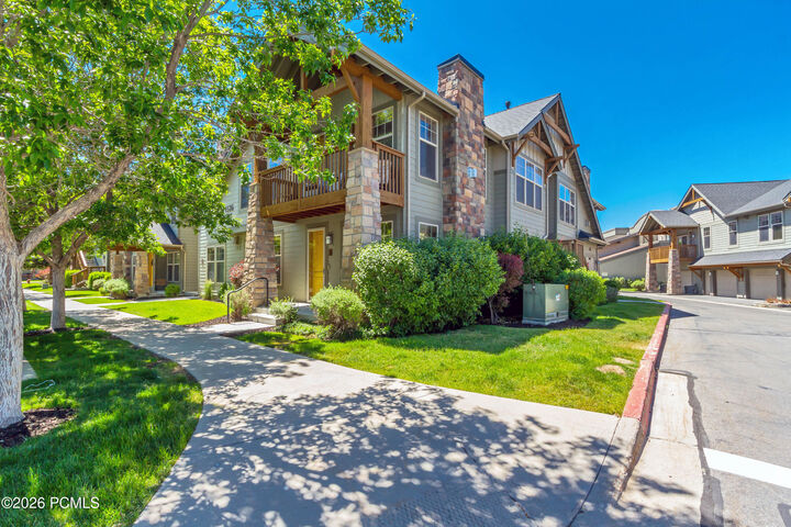 Property Photo: 1526 W Redstone Avenue B UT 84098