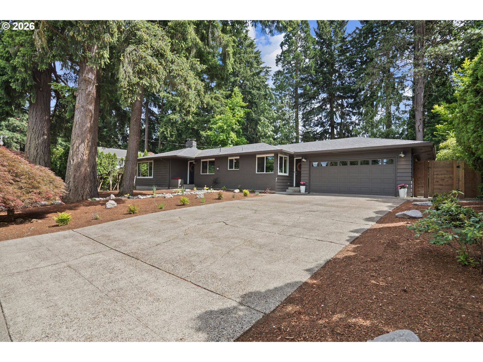 Property Photo: 1003 NW 62nd St WA 98663