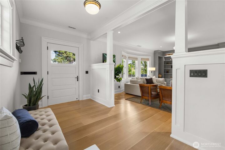 Property Photo:  3033  27th Avenue W  WA 98199 