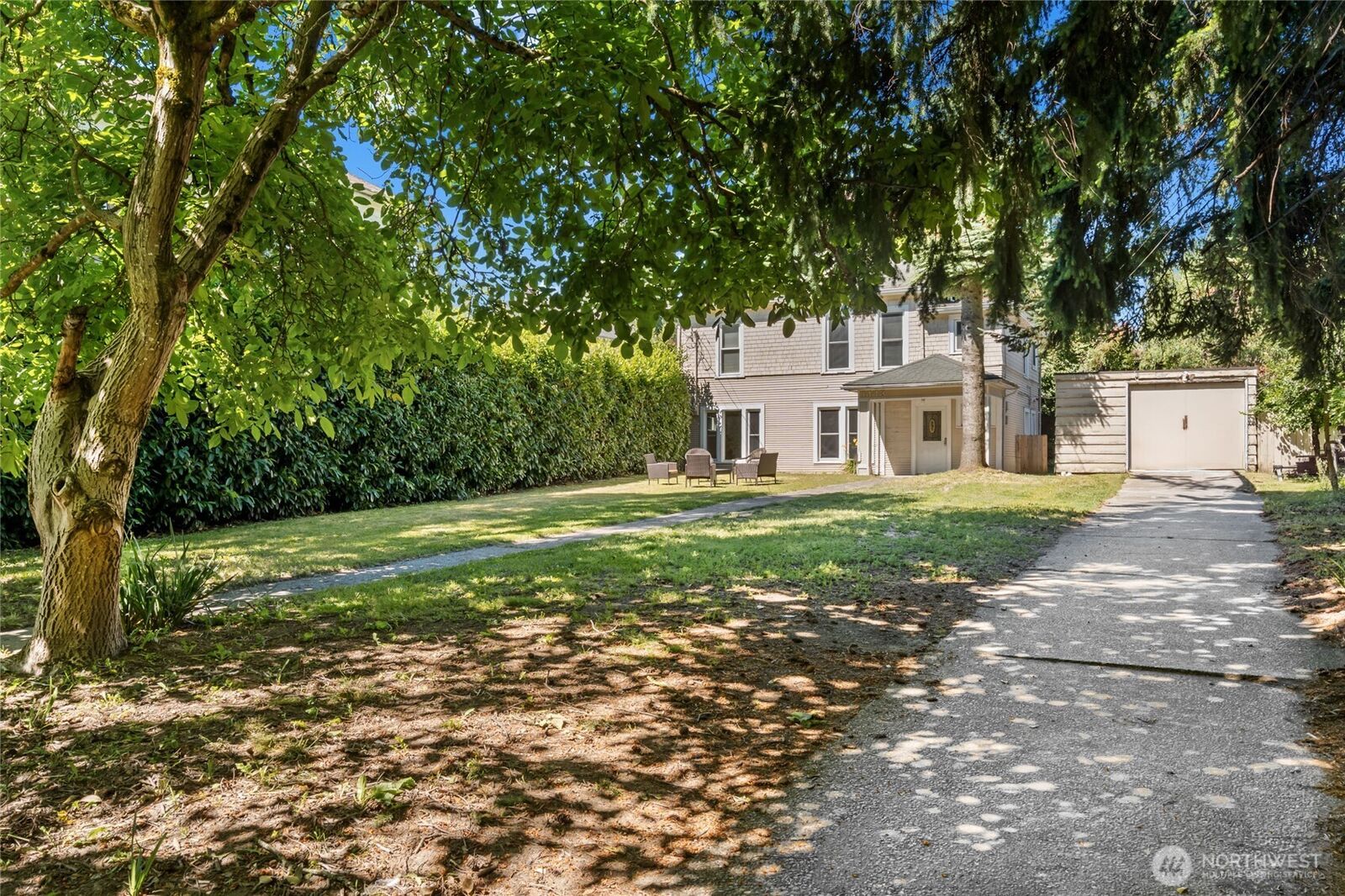 Property Photo: 1443 22nd Avenue WA 98122