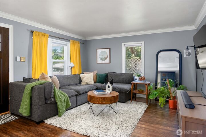 Property Photo: 10839 SE 170th Street WA 98055