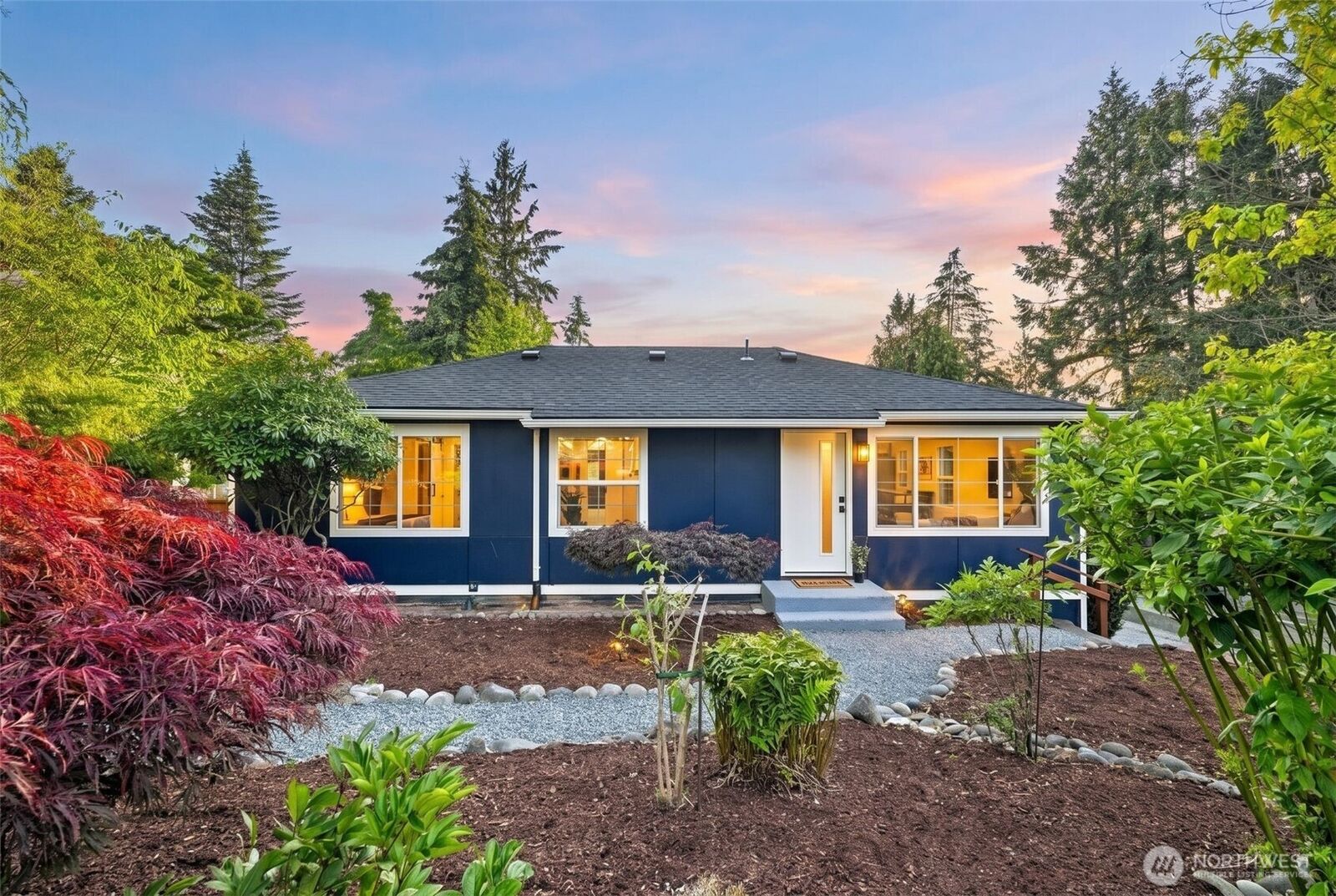 Property Photo: 17211 3rd Avenue NE WA 98155