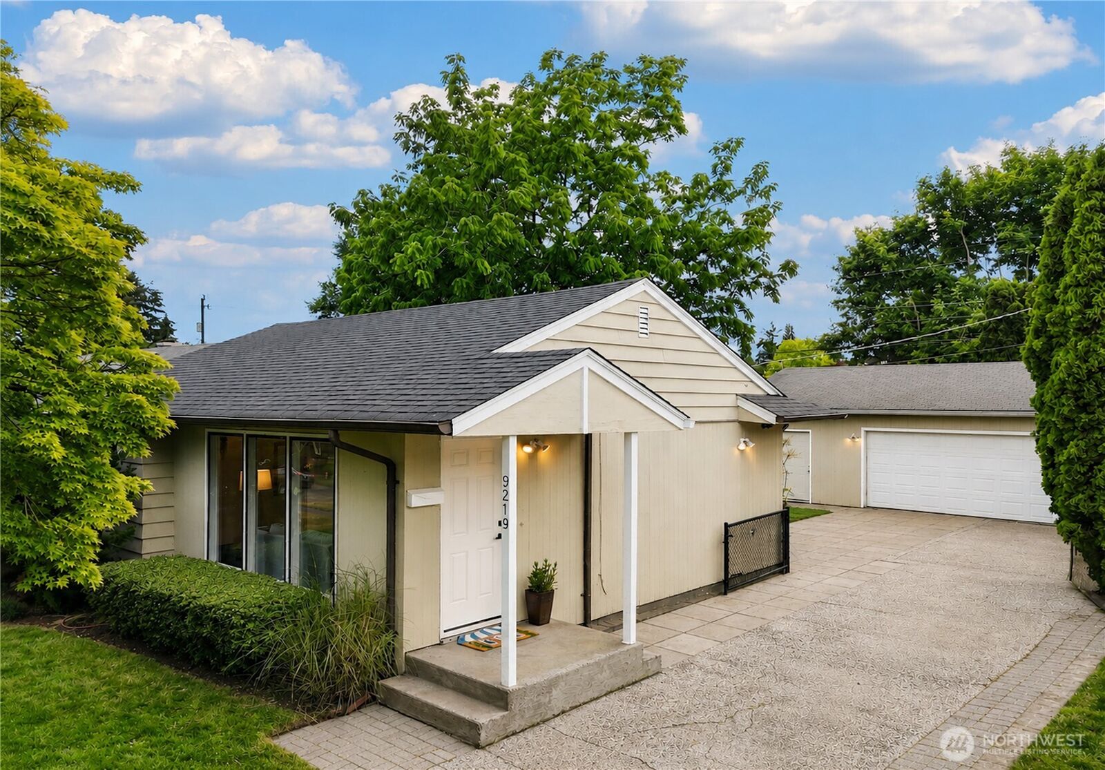 Property Photo: 9219 30th Avenue SW WA 98126