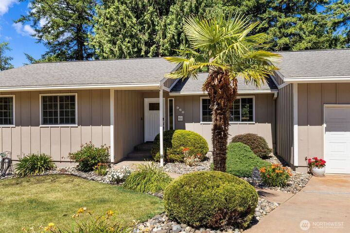 Property Photo:  960 NE Melanie Court  WA 98311 
