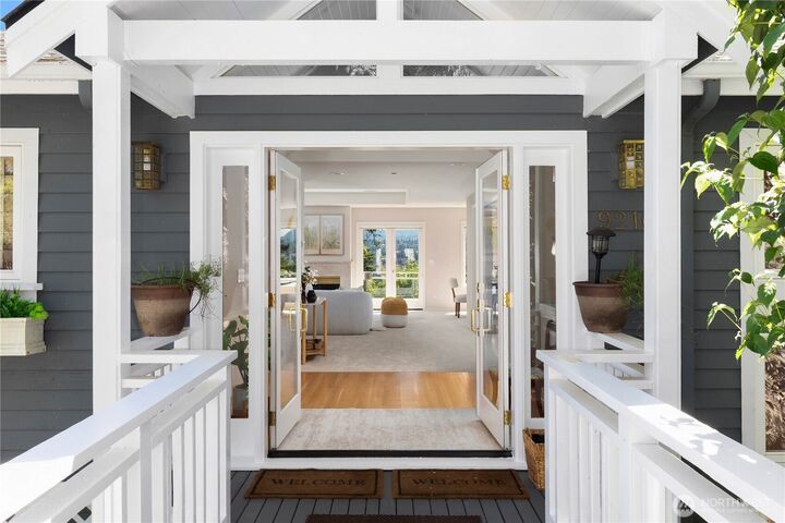 Property Photo: 9210 Parkwood Ridge Road WA 98040