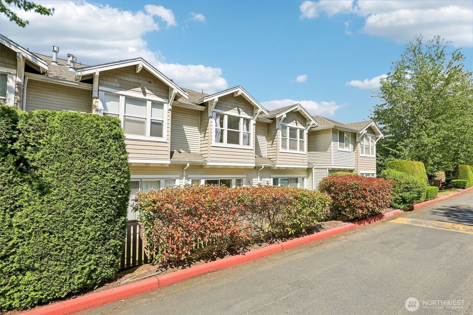 Property Photo:  2680  139th Ave  SE 29  WA 98005 
