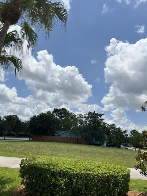 Property Photo:  1094 Primrose Lane  FL 33414 