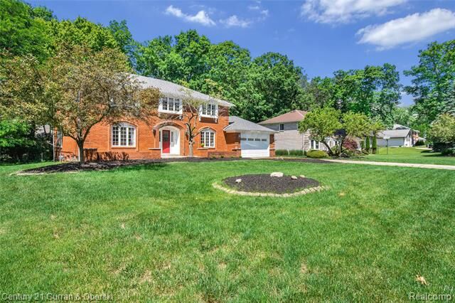 Property Photo: 5994 Glen Eagles Drive MI 48323