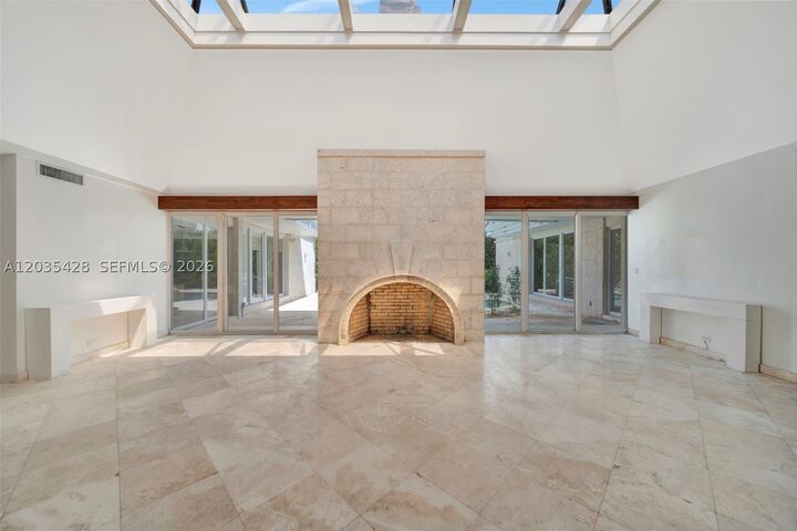 Property Photo: 111 S Hibiscus Dr FL 33139