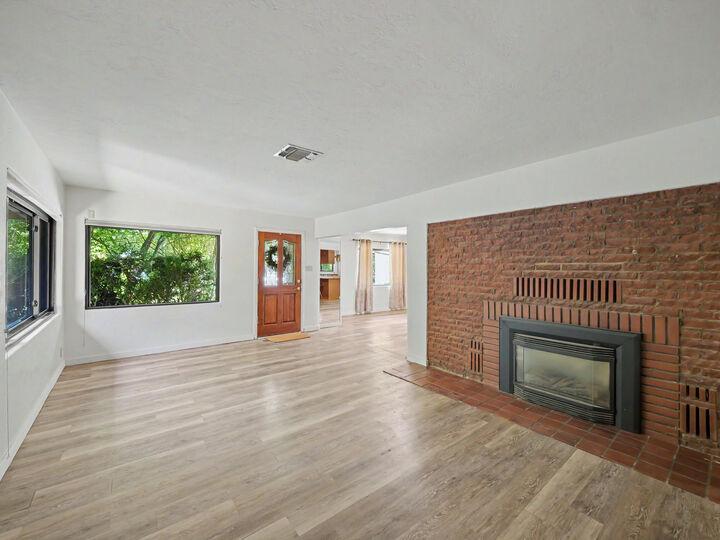 Property Photo: 2950 Irene Street CA 96002