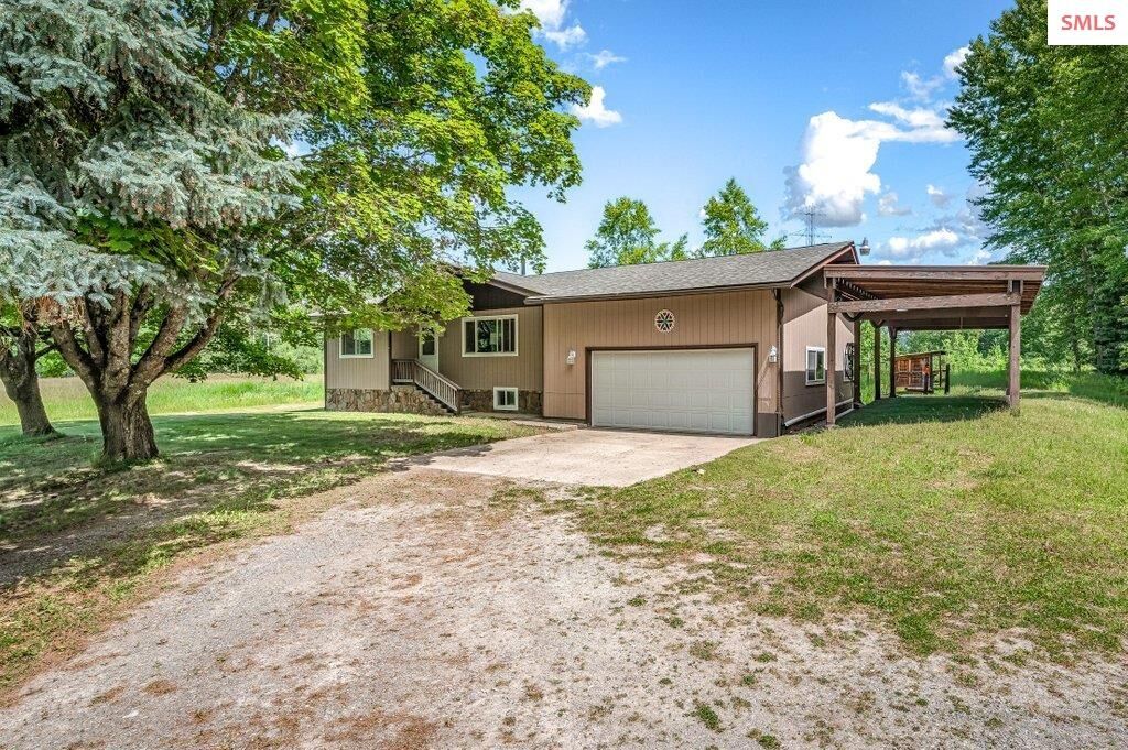 Property Photo:  1495 Colburn Culver Rd  ID 83864 
