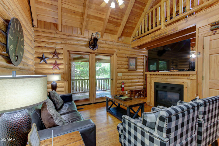 Property Photo: 3140 Smoky Ridge Way TN 37862