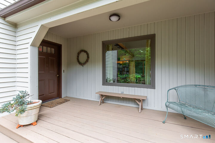 Property Photo:  572 Amity Road  CT 06525 