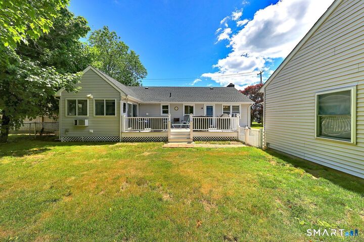 Property Photo:  206 Ocean Avenue  CT 06615 