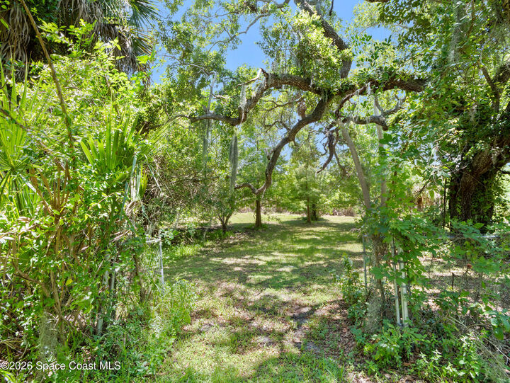 Property Photo: 629 E Melbourne Avenue FL 32901