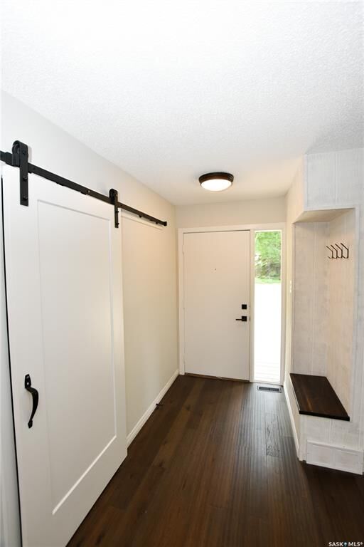 Property Photo: 2315 St George Avenue SK S7M 0K9