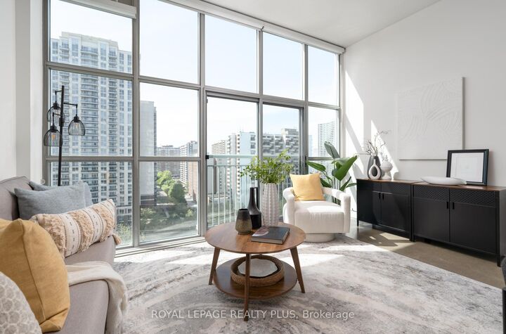 2 Fieldway Road 1016 — photo 1